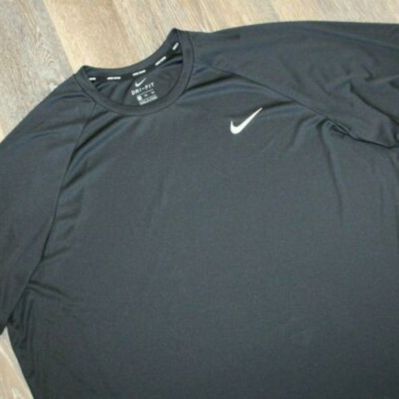 NWT NIKE MEN'S HYDROGUARD SWIM T-SHIRT BLACK - Picture 3 of 6